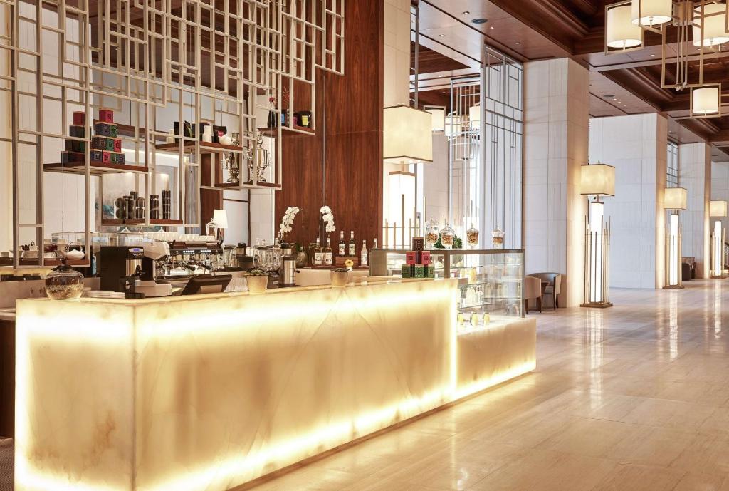 Hilton Metropolitan | Dubai Essentials | All-Inclusive Escape