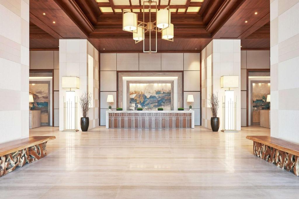 Hilton Metropolitan | Dubai Essentials | All-Inclusive Escape