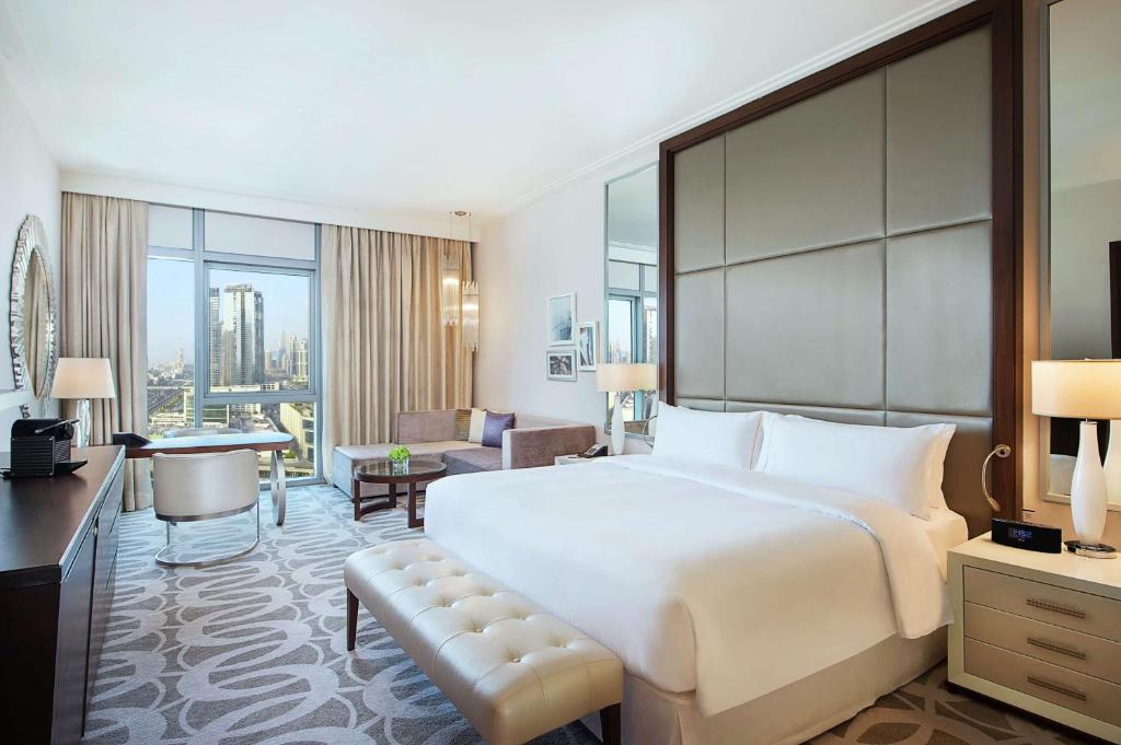 Hilton Metropolitan | Dubai Essentials | All-Inclusive Escape