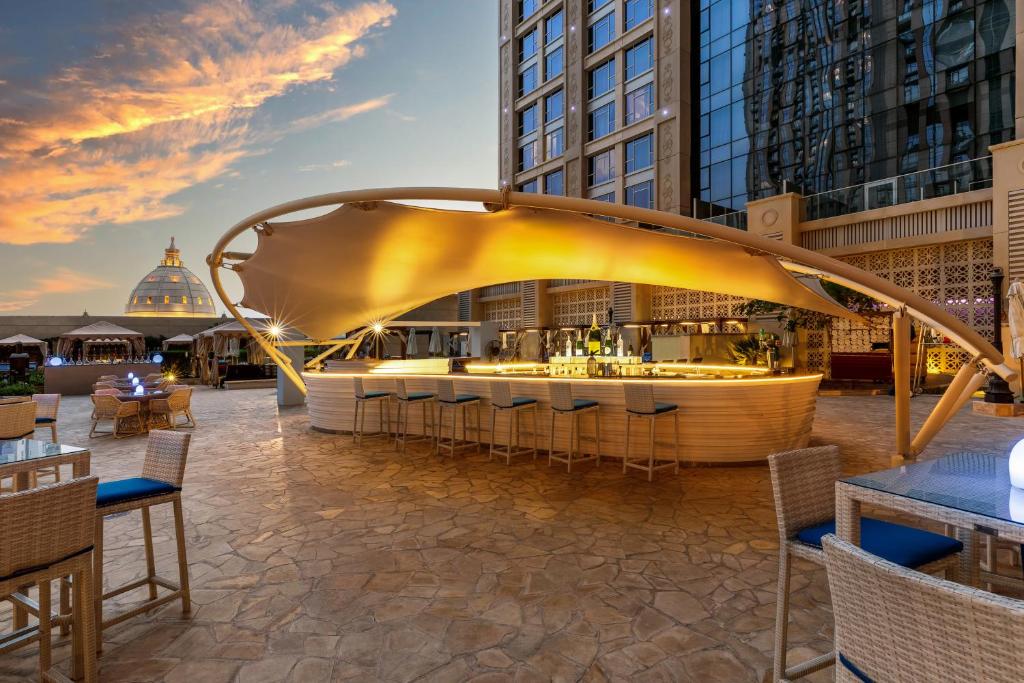 Hilton Metropolitan | Dubai Essentials | All-Inclusive Escape