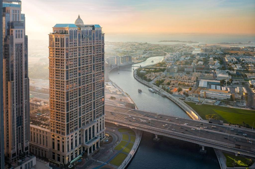 Hilton Metropolitan | Dubai Essentials | All-Inclusive Escape