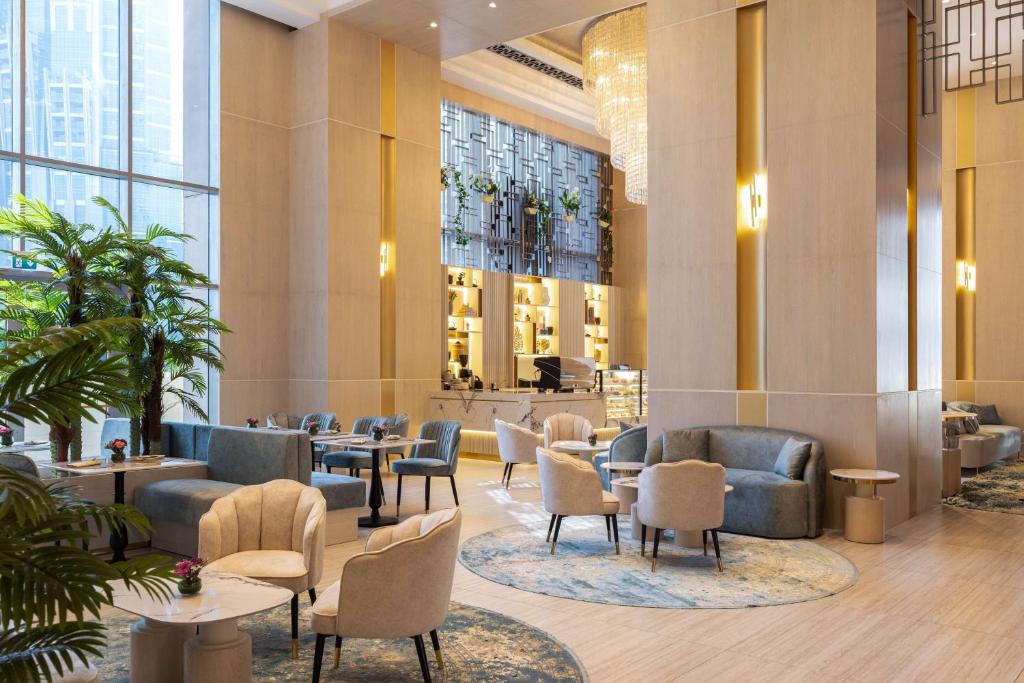 Hilton Metropolitan | Dubai Essentials | All-Inclusive Escape