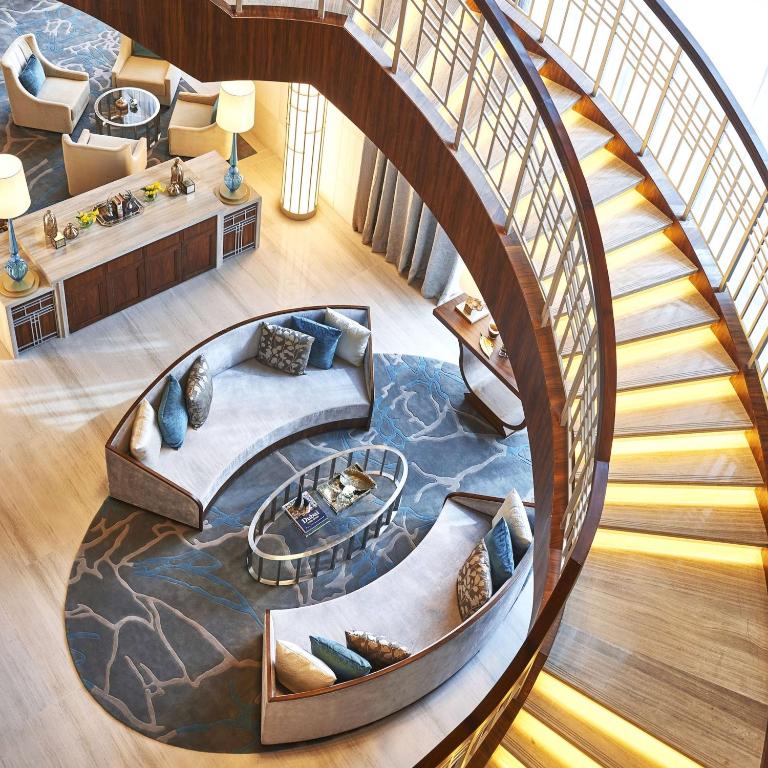 Hilton Metropolitan | Dubai Essentials | All-Inclusive Escape