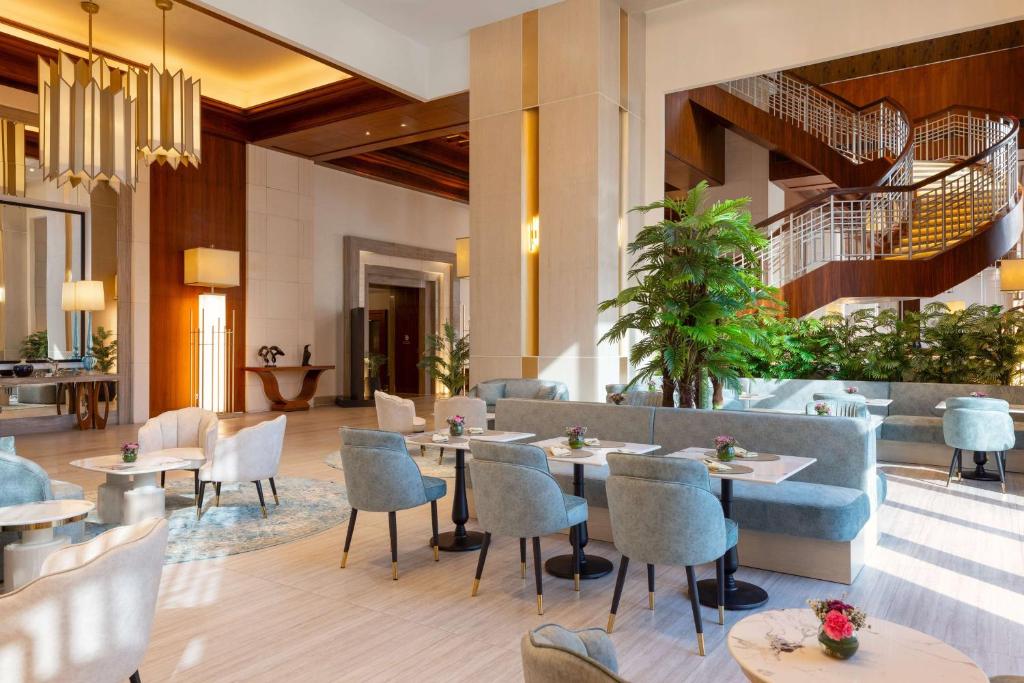Hilton Metropolitan | Dubai Essentials | All-Inclusive Escape
