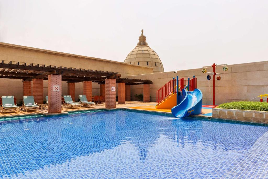 Hilton Metropolitan | Dubai Essentials | All-Inclusive Escape